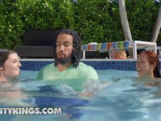 Reality Kings - Kira Perez Gives James Angel An Underwater While Fiona Frost strokes Him