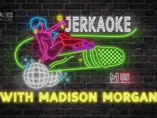 在 这 周 插曲 的 jerkaoke, 麦迪逊 摩根 和 corra 考克斯 玩 周围 同 松鸦 meyers 和 他妈的 后.