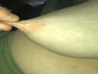 Pulling at supsupin malaki makatas nipple, hd pagtatalik video 92