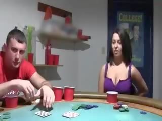 Muda kanak-kanak perempuan erotika pada poker malam