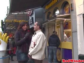 Apkūnu olandiškas gatvė mergaitė šikna jizzed apie fotoaparatas