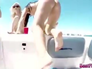 Hardcore dospelé klip akcie na a jachta s títo bohaté kids