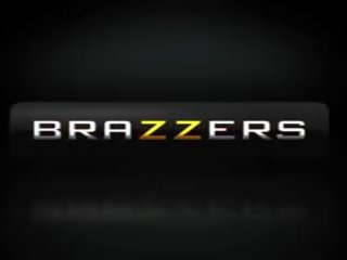 Brazzers - mamytė gavo krūtys - clueless sperma lessons scena